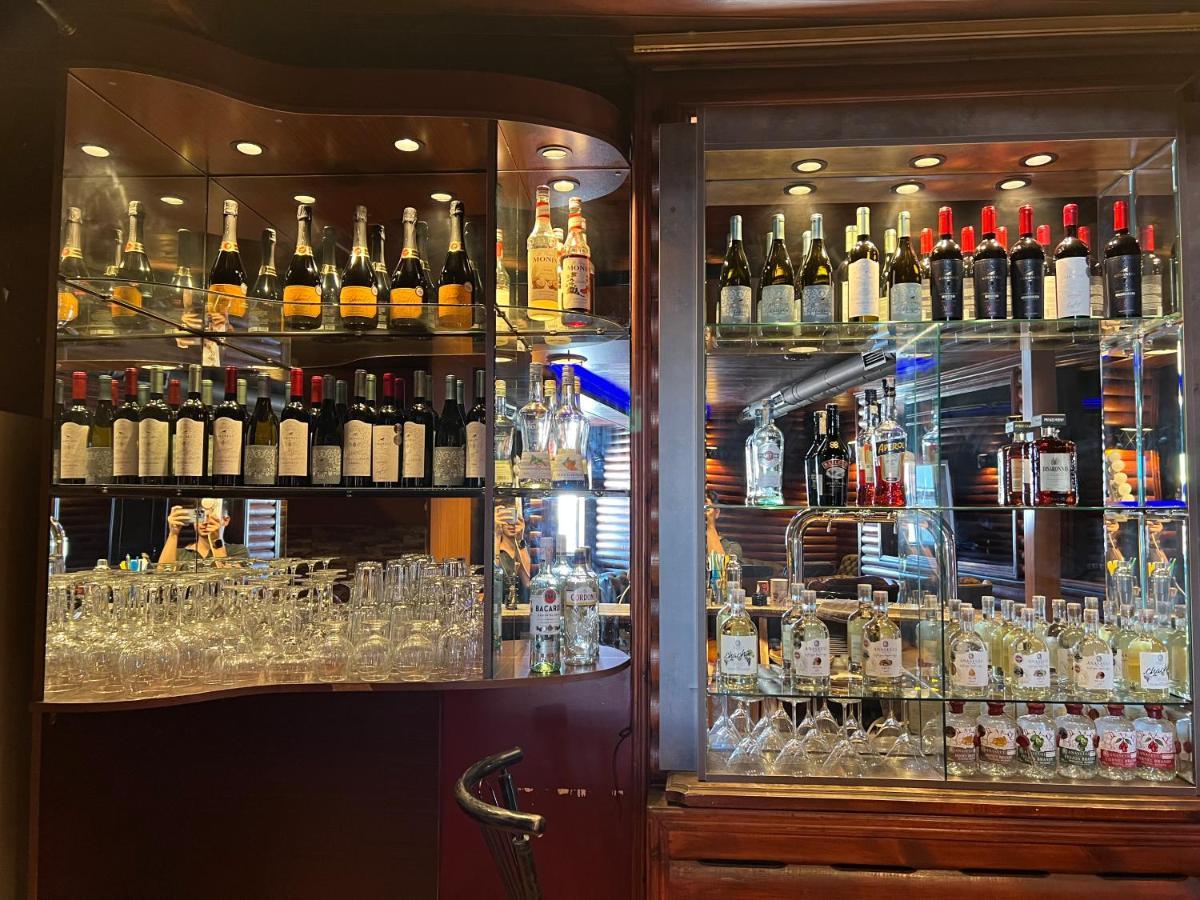 Hotel Mercury Batum Dış mekan fotoğraf