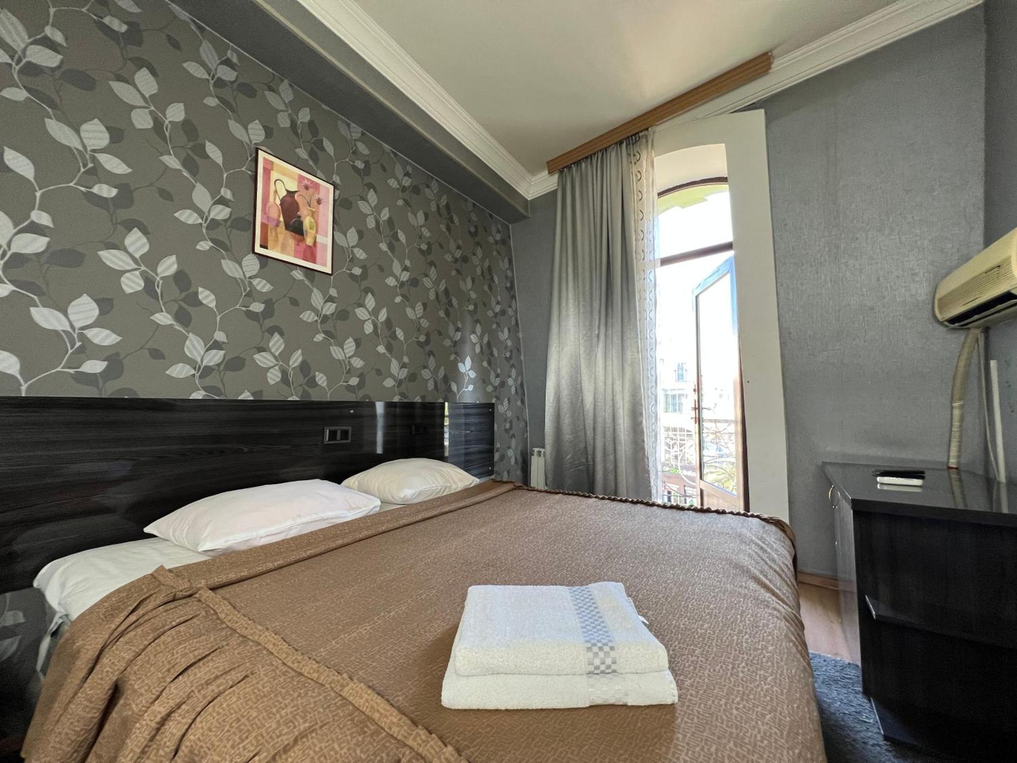 Hotel Mercury Batum Dış mekan fotoğraf